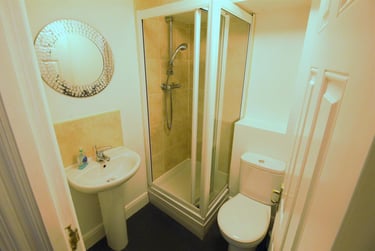 1 bed studio, Westmorland Road, Newcastle Upon Tyne, Newcastle, NE14EG - Image 3